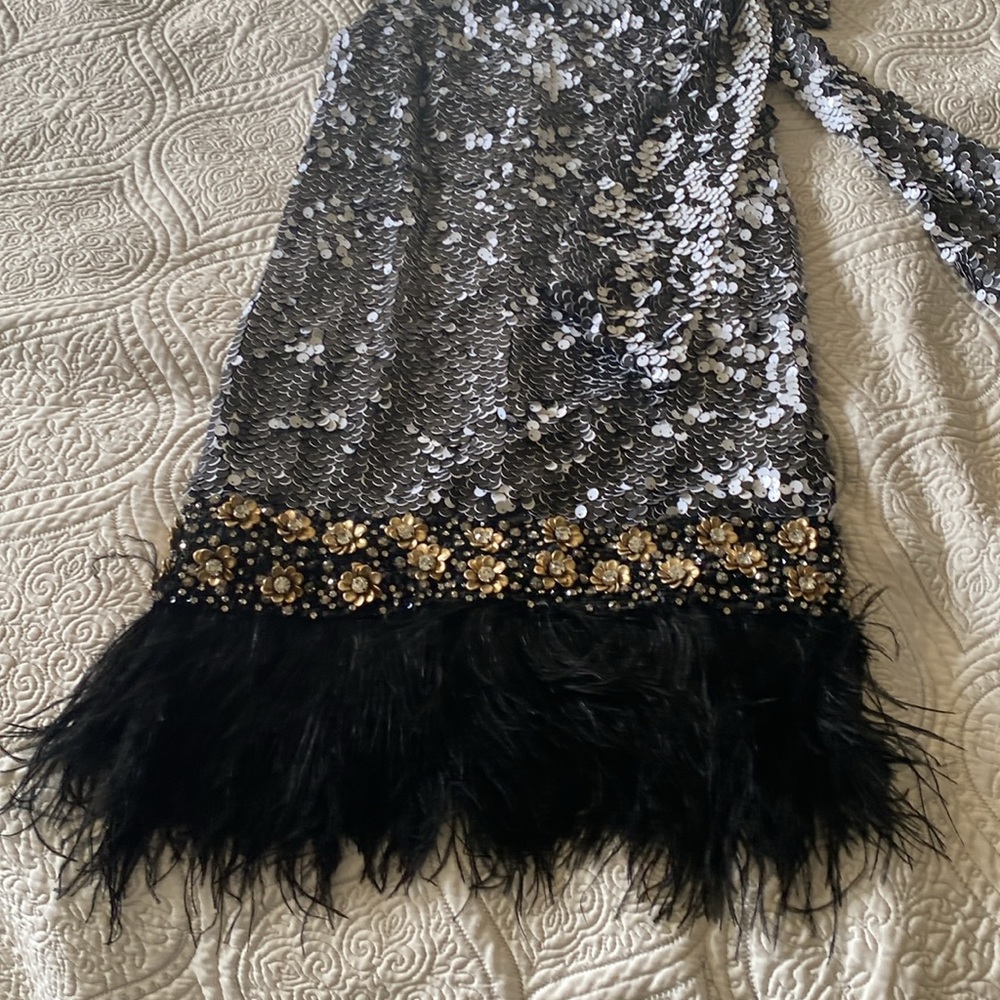 Designer dress - Picture 3 of 4